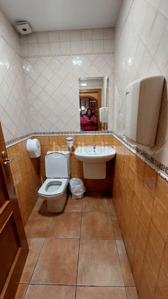 Foto a60a2e01-c54e-459d-898e-b1b1ce69f600. Local comercial amb calefacció a Playa Levante Benidorm