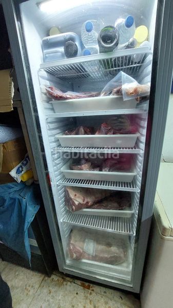 Foto cfc06097-7590-4709-8976-ff56cb2fbda7. Local comercial amb calefacció a Playa Levante Benidorm