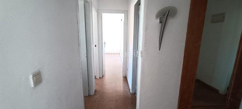 Foto 552ec091-f57f-4af4-b60b-c7a21bb2d6d2. Apartament amb piscina a Playa Poniente Benidorm