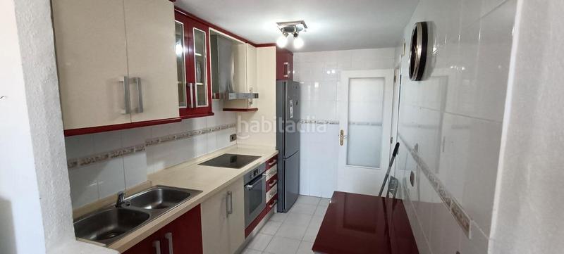 Foto 64fd958b-201e-49b4-84ad-34184dd79be8. Apartament amb piscina a Playa Poniente Benidorm