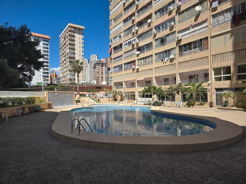 Foto ffab82c5-e2db-4d4a-9299-10b5cfe3d17c. Apartamento  en zona rincón bajo, en Playa Levante Benidorm
