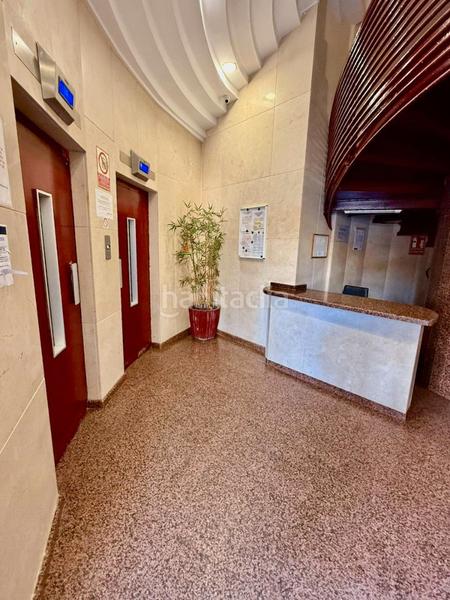 Foto ffb8f886-cc55-40cf-b867-b32641e6f2f0. Estudio amplio estudio acogedor , zona de levante. primera linea de playa en Benidorm