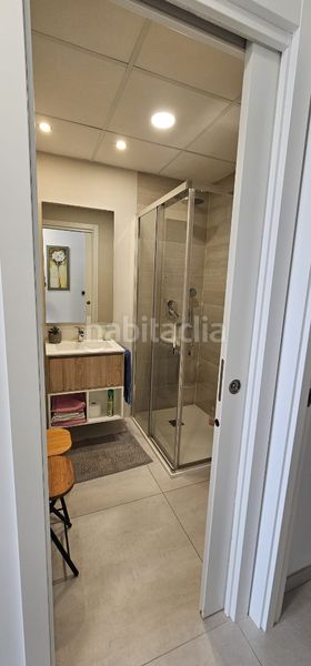 Foto 09f8333c-507a-4712-aee7-3e7fdaec273a. Apartament amb calefacció aparcament piscina a Playa Poniente Benidorm