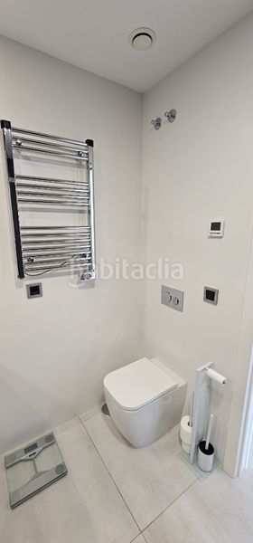 Foto 5a765612-f3c5-4853-9a7e-443bbf531174. Apartament amb calefacció aparcament piscina a Playa Poniente Benidorm