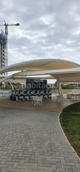 Foto 685f1ea4-7313-4f4c-93d9-f4eda5acc019. Apartament amb calefacció aparcament piscina a Playa Poniente Benidorm