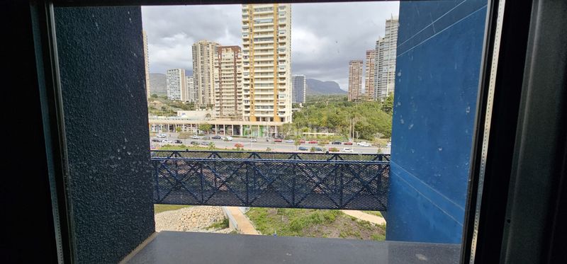 Foto 7d7e2341-aea1-4e25-967a-fa859d325f39. Apartament amb calefacció aparcament piscina a Playa Poniente Benidorm