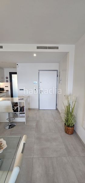 Foto cd085763-df8d-432c-995c-4a32b8a4446e. Apartament amb calefacció aparcament piscina a Playa Poniente Benidorm