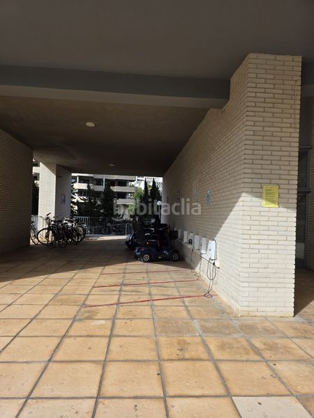 Foto bee8f718-f670-4309-9ff0-5fd4e0e29077. Apartament amb aparcament piscina a Rincón Bajo Benidorm