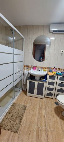 Foto 273403eb-6442-473f-a359-8329eead2b74. Apartament amb aparcament piscina a Playa Poniente Benidorm