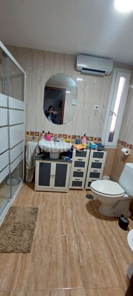 Foto 50d9f570-41d3-4389-96e9-68a716e4d884. Apartament amb aparcament piscina a Playa Poniente Benidorm