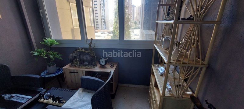 Foto bd9bad0a-ec90-41a5-a6de-07da38c89d51. Apartament amb aparcament piscina a Playa Poniente Benidorm