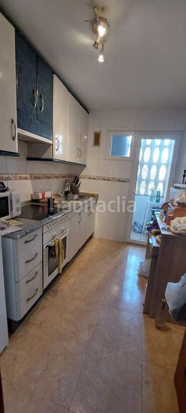 Foto fdb0cc8e-b9b7-4230-827b-8559fcbb8a38. Apartament amb aparcament piscina a Playa Poniente Benidorm