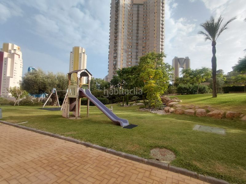 Foto 60dd71a7-09c6-41e7-aff2-305e9cbbbd3f. Apartament amb aparcament a Via Parque Benidorm
