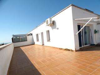 Piso en Barri del Centre. Duplex de 2 hab. mas estudio con terraza de 60 m y dos plazas d