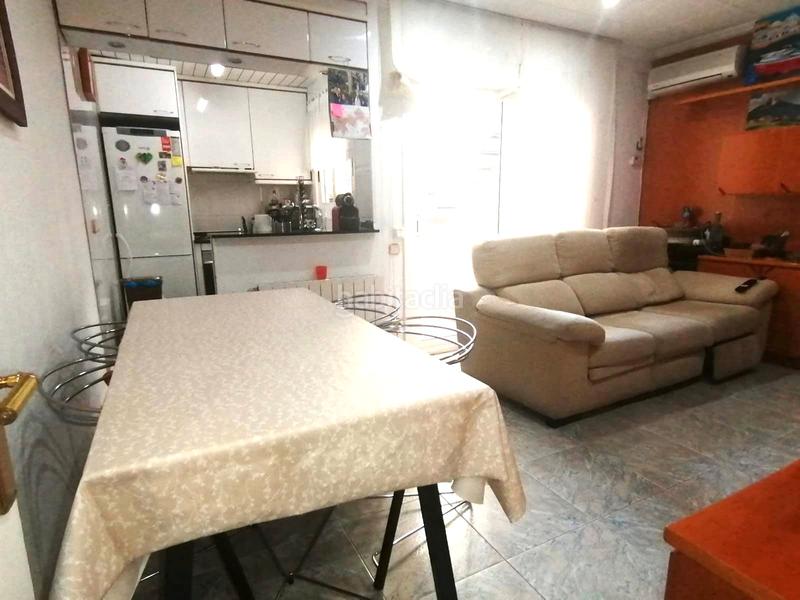 Foto e7ea899f-7dc3-43d4-9120-5a4d0aaebc1e. Flat with heating in Ca n'Anglada Terrassa