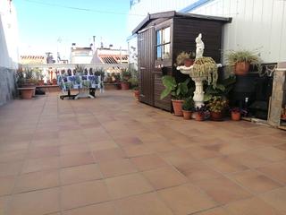 Pis a Ca n'Anglada. Fantástico tipo casa con gran terraza  y entrada independiente