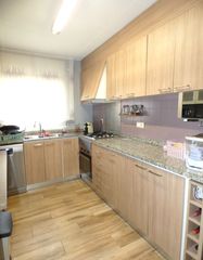 Chalet en Can Parellada. Casa a 4 vientos  en zona residencial con local independiente