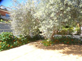 Chalet en Can Parellada. Espectacular casa a 4 vientos  con terreno y dos viviendas indep