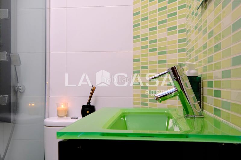Foto 0c22b5f4-a1ec-4b7b-baa8-8a2887948556. Piso en Guinardó Barcelona