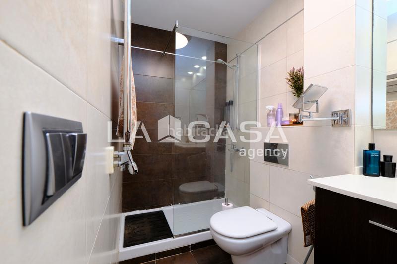 Foto 593dc02b-7499-4ec9-a7b1-f93da6e39043. Piso en Guinardó Barcelona