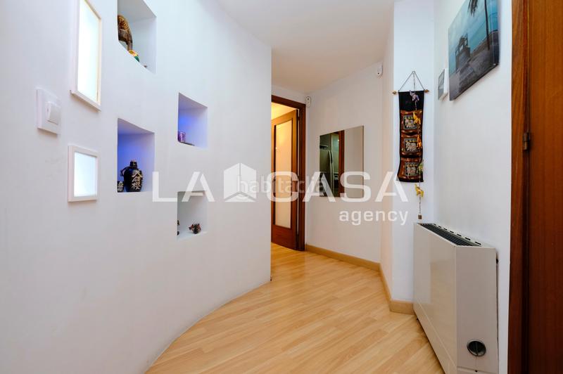 Foto 7300a83d-072a-4280-8193-37414bd49375. Piso en Guinardó Barcelona