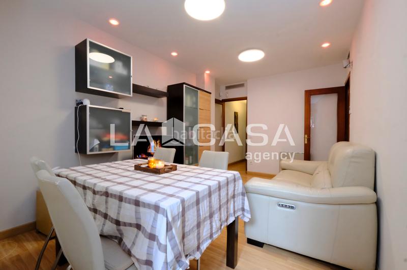Foto 946ada81-b0cf-4543-a4a9-61f69aaee153. Piso en Guinardó Barcelona