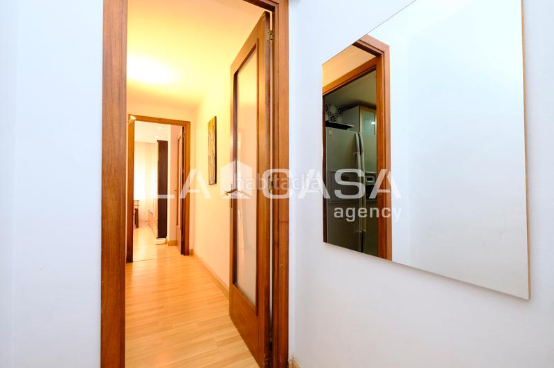 Foto b6935c8d-990b-4111-8653-3d579b9be09c. Piso en Guinardó Barcelona