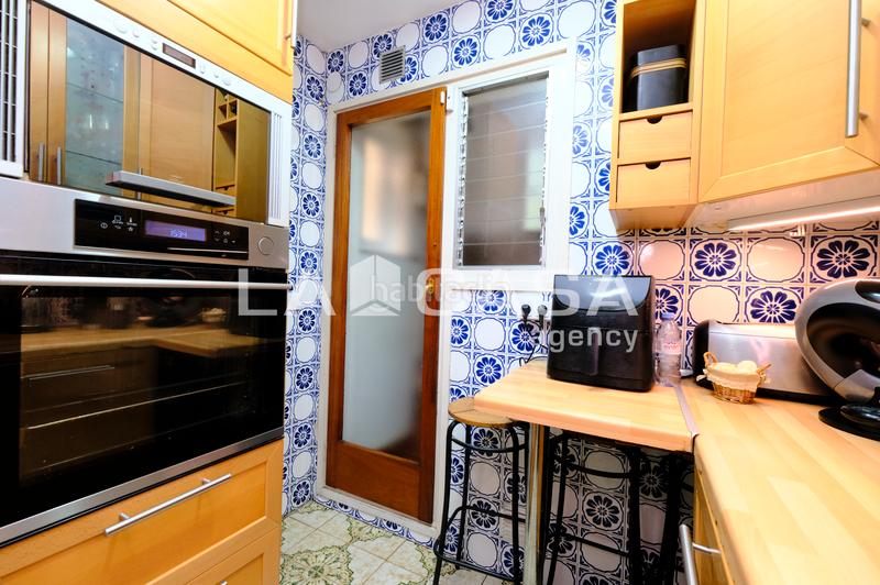 Foto c0b08b89-a424-4079-9d07-e6b599b59b7d. Piso en Guinardó Barcelona