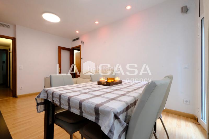 Foto d762f1e2-0e97-40f8-a294-72e5215358bd. Piso en Guinardó Barcelona