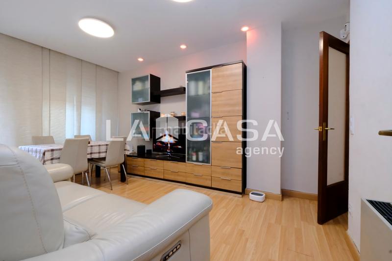 Foto f1b5f495-abd7-4df2-95e9-a91997b8c5e3. Piso en Guinardó Barcelona