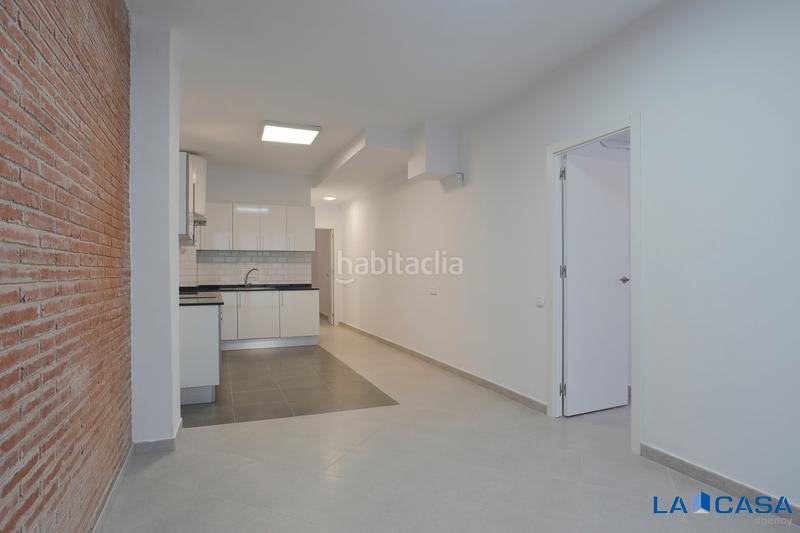 Foto 34448b54-eccf-4bb2-97e3-2ea6b944be95. Piano terra in Sants-Badal Barcelona