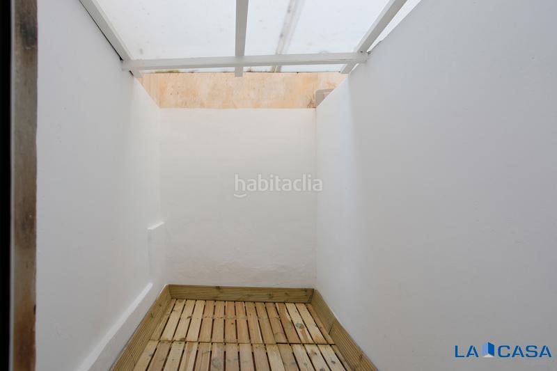 Foto 6d077018-aa46-434c-b535-21f47f7cfcf3. Piano terra in Sants-Badal Barcelona