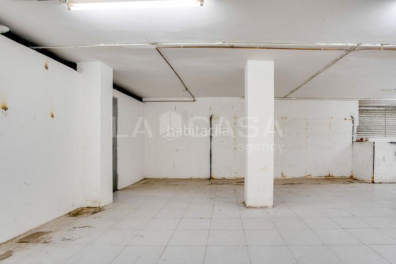 Foto a42a3f68-d589-49ae-a7ec-237b5c881325. Local commercial dans La Gavarra Cornellà de Llobregat