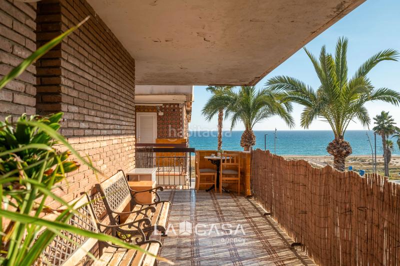 Foto c6dfa7de-5447-4b70-b859-ef2a53f42a76. Dachwohnung mit parking pool in Baixador Castelldefels
