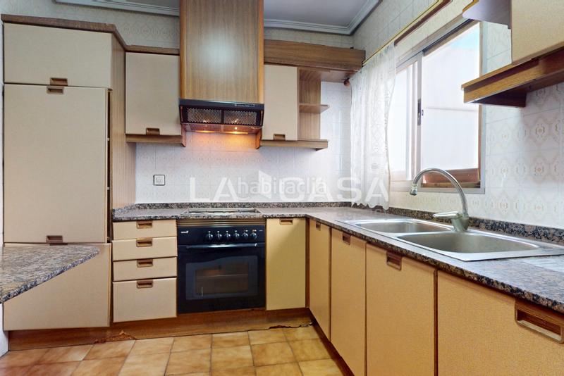 Foto f5845b1d-249f-4fbd-bf8b-8d7eecd5483a. Appartement dans Penya-Roja - Avda. Francia Valencia