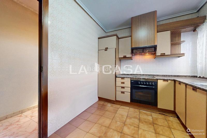 Foto d04449c5-0598-40db-b7d6-a438a4886ef1. Etagenwohnung in Penya-Roja - Avda. Francia Valencia