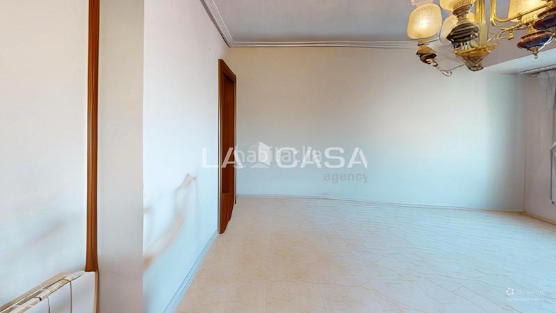 Foto f13764ab-dc95-4862-bb12-f98b16cce770. Etagenwohnung in Penya-Roja - Avda. Francia Valencia