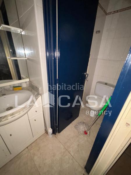 Foto e79b927f-ffac-4ad0-9e18-4cb326a6a32c. Local comercial nicolas, asesor inmobiliario. en La Verneda - La Pau Barcelona