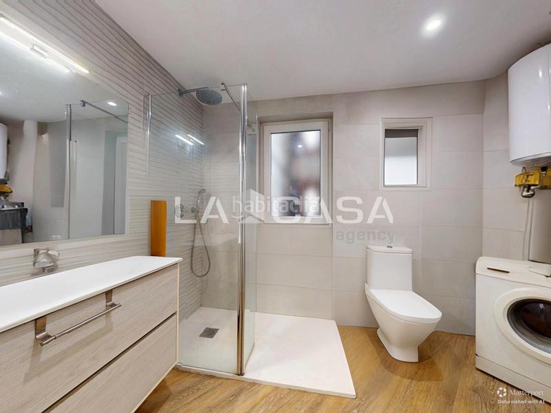 Foto 5ba2ab7a-368e-4f16-8937-42d297ae5935. Piso en Mestalla Valencia