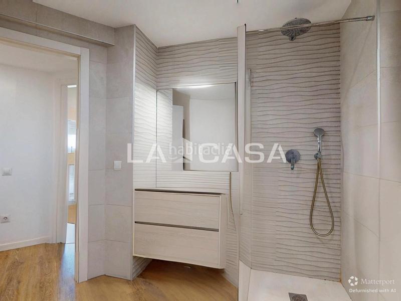 Foto 84f87872-bd14-439e-9e04-d7b780ac7a19. Piso en Mestalla Valencia