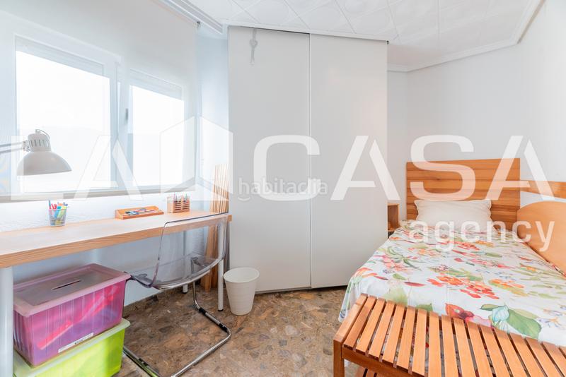 Foto 28302fd7-44a7-4ef8-b26f-3069a0093260. Appartement dans Ciutat Jardí Valencia