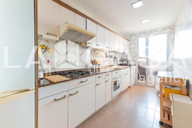 Foto a63ffe36-c104-4c44-a32a-33685b056892. Appartement dans Ciutat Jardí Valencia