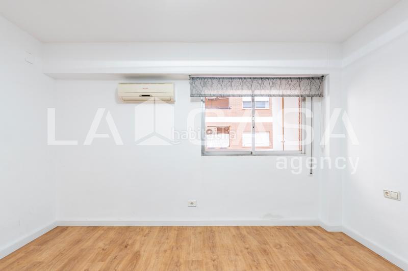 Foto b8779e63-3655-41d5-b76b-27760a743d59. Piso en Albors Valencia