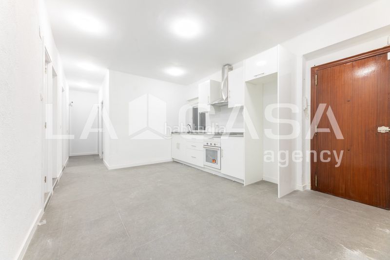 Foto 0cb859a5-9739-4577-abca-fdb16c2eafb1. Piso en Torrefiel Valencia