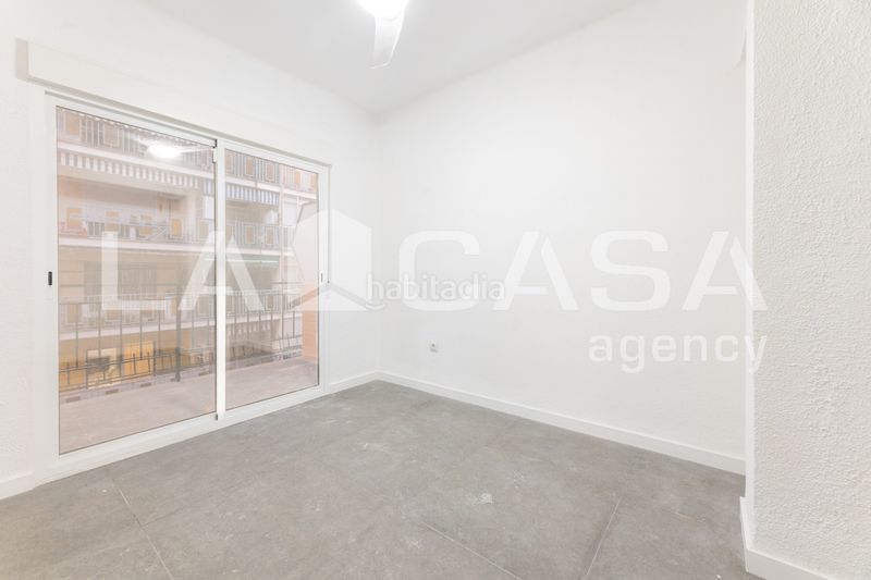 Foto 8f896a38-bc1d-4865-9edb-6f46f32561ac. Piso en Torrefiel Valencia