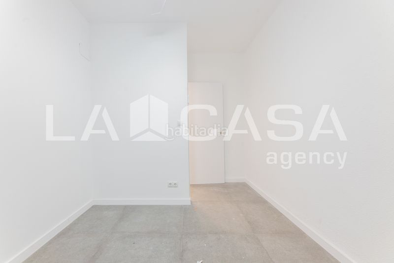 Foto caf50e26-4f7c-4874-8b29-8e3139811ed0. Piso en Torrefiel Valencia