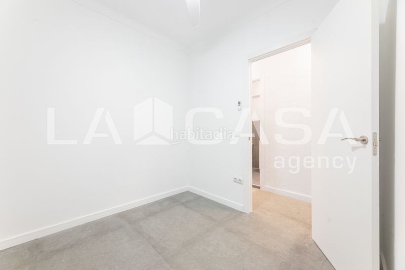 Foto d379c538-dc91-455c-913d-28b9d1cfb2f8. Piso en Torrefiel Valencia