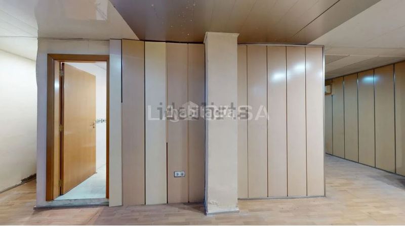 Foto a227c389-e8d7-45b0-96e1-f7d827f4a3c8. Local comercial a Albors Valencia