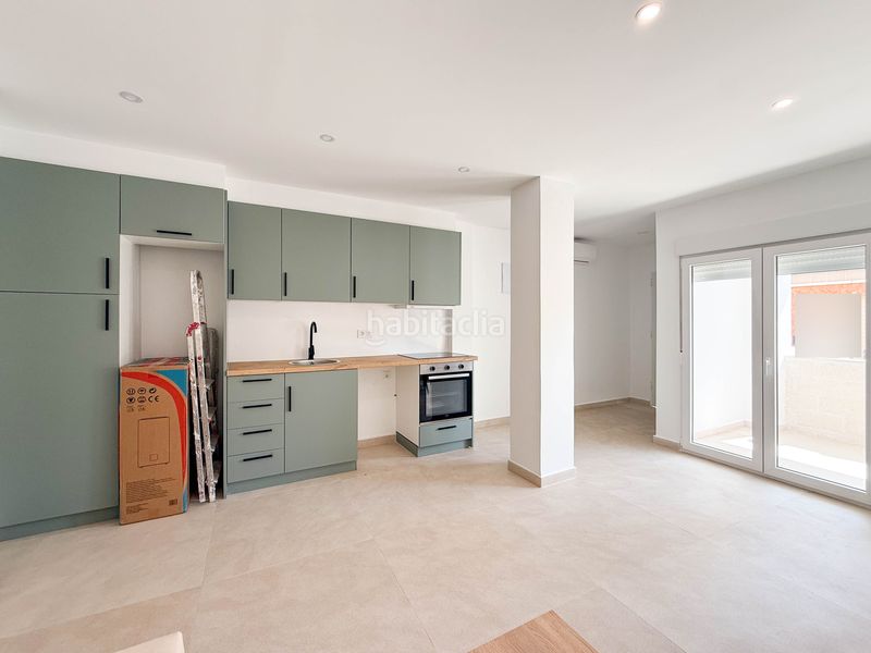 Foto 3d0a50dd-c8d7-4d93-8cbd-8e72cb87fa04. Planta baixa a Natzaret Valencia