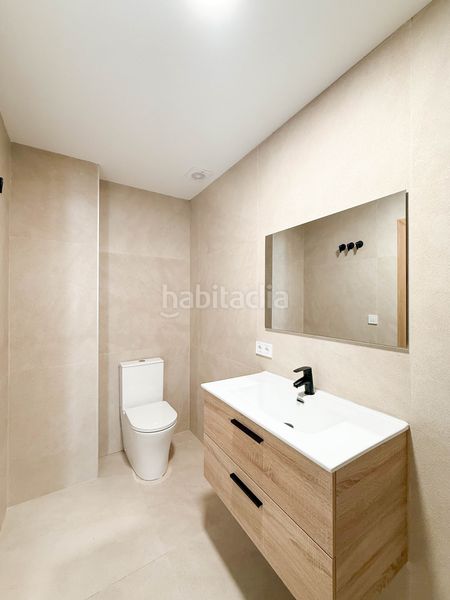Foto 62c59ad9-a909-4dbf-a32e-3e35549989e6. Planta baixa a Natzaret Valencia